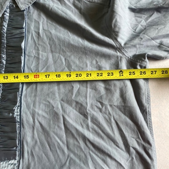 We the free women’s shirt - Picture 8 of 9